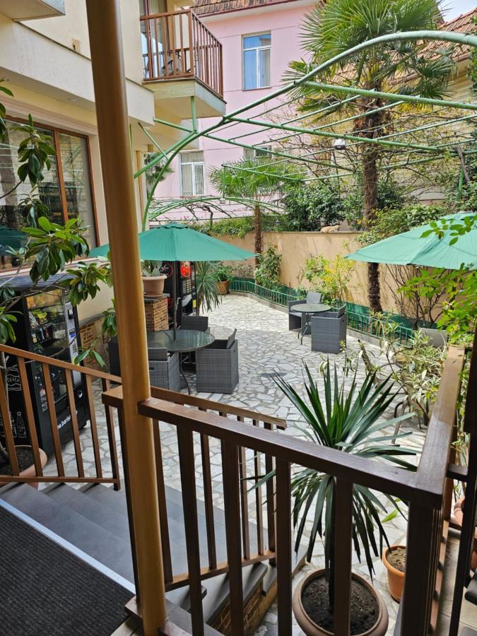 Danisimo Hotel Tbilisi Ngoại thất bức ảnh