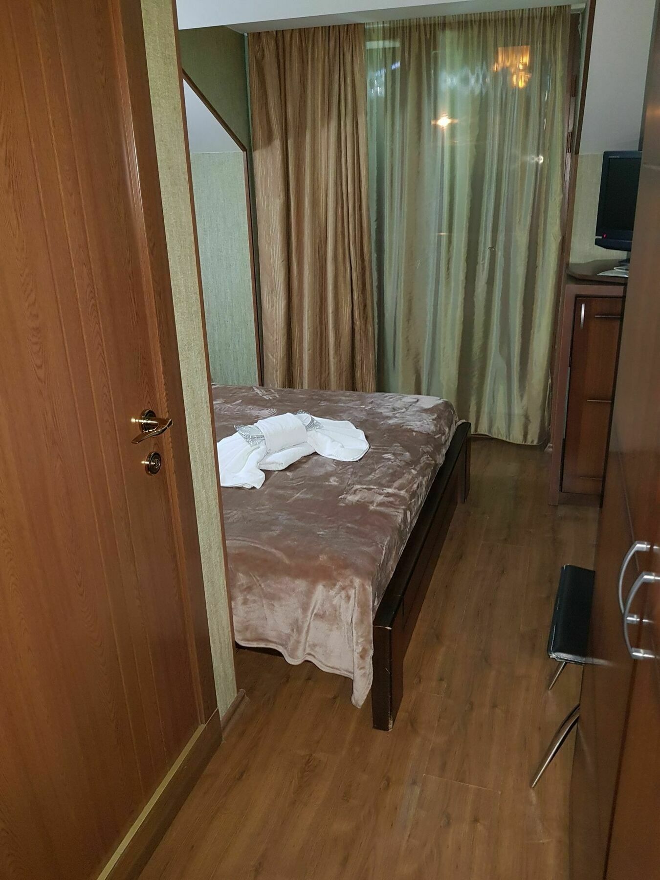 Danisimo Hotel Tbilisi Ngoại thất bức ảnh
